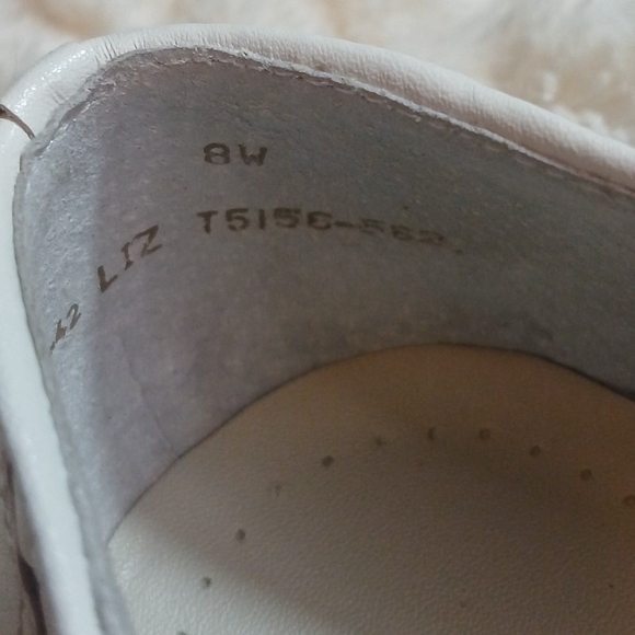 Trotters Liz White Woven Leather Slip On Loafer Size 8W Made In Brazil - Picture 9 of 9